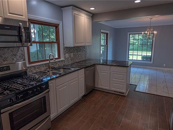 2nd image of 164 Alburn Dr
