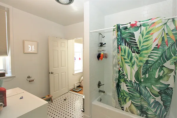 Rented by R New York | media 25