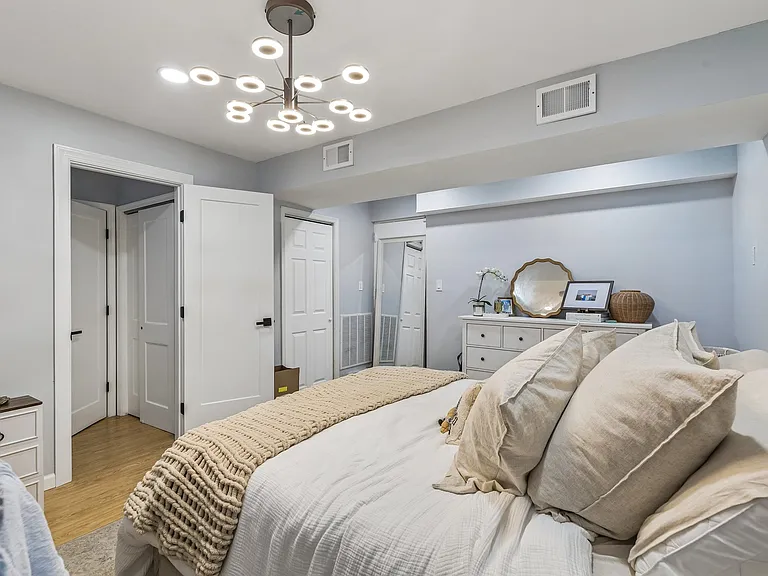 1130 Lombard St — Photo 33