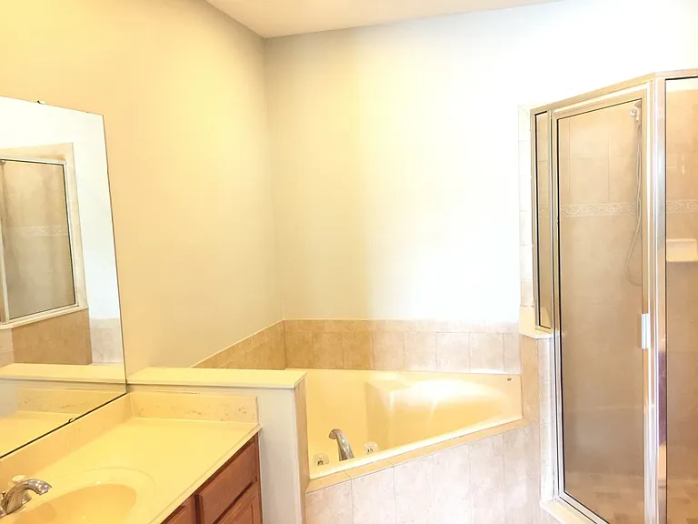 2371 Chatham Place Dr — Photo 10