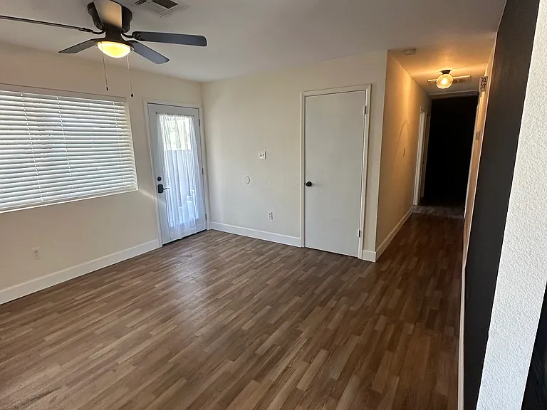 4303 W 20th Pl — Photo 2