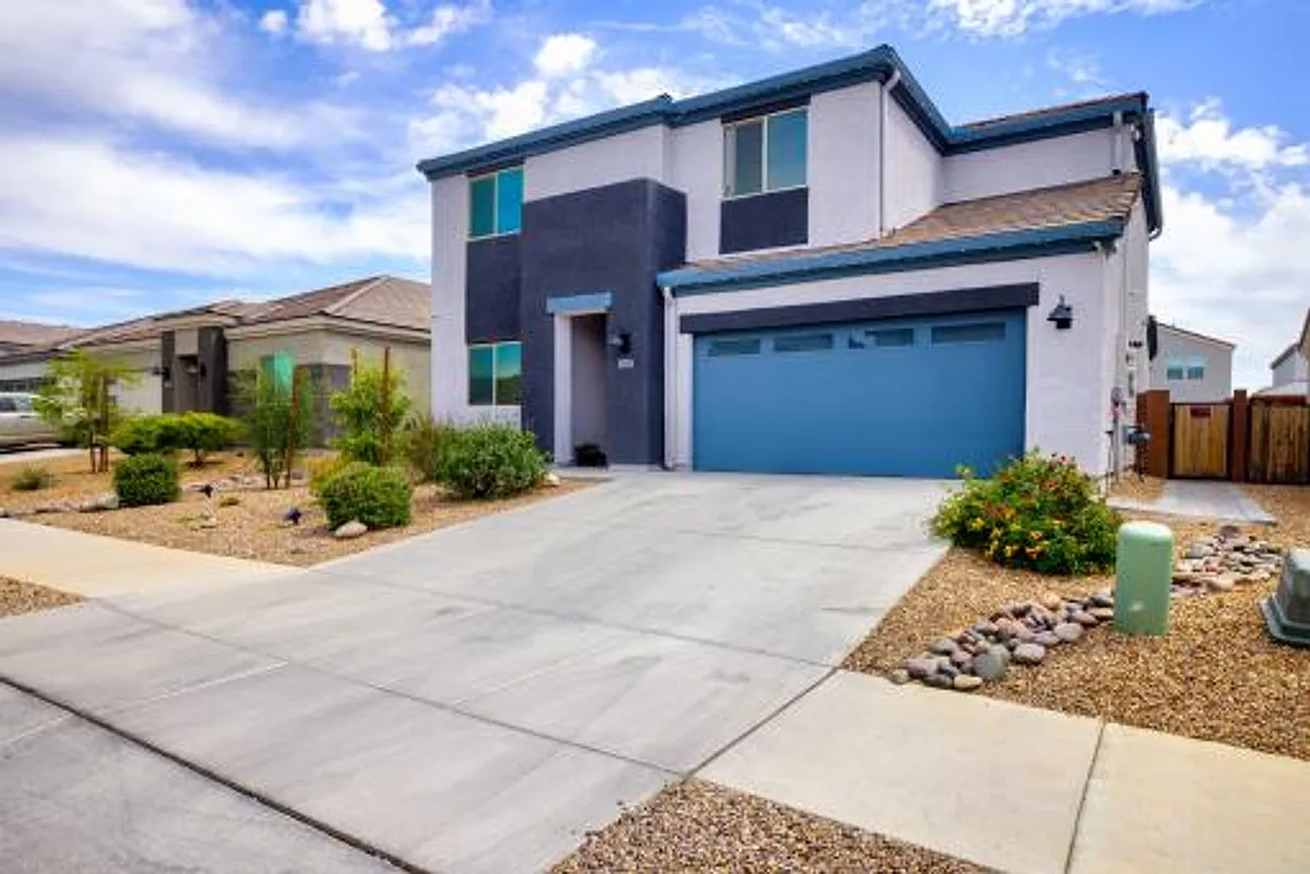 Building Photo - 12754 E Russo Dr