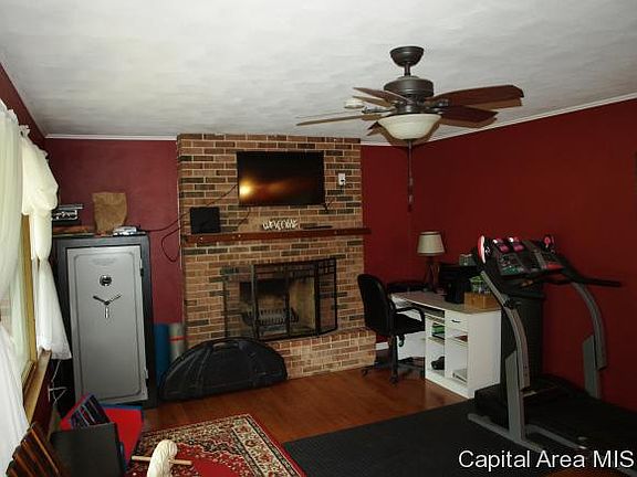 3rd image of 1430 245th Ave