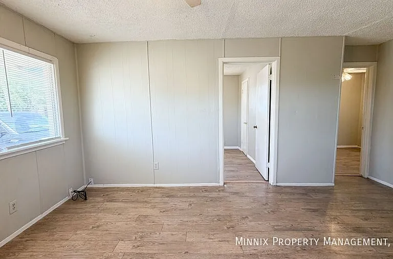 1805 Avenue V — Photo 7