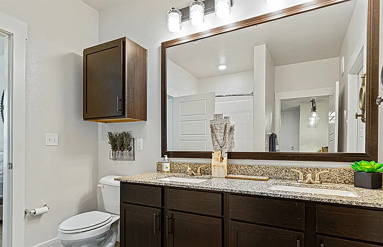 Hickory Creek Ranch Apartments — Photo 19
