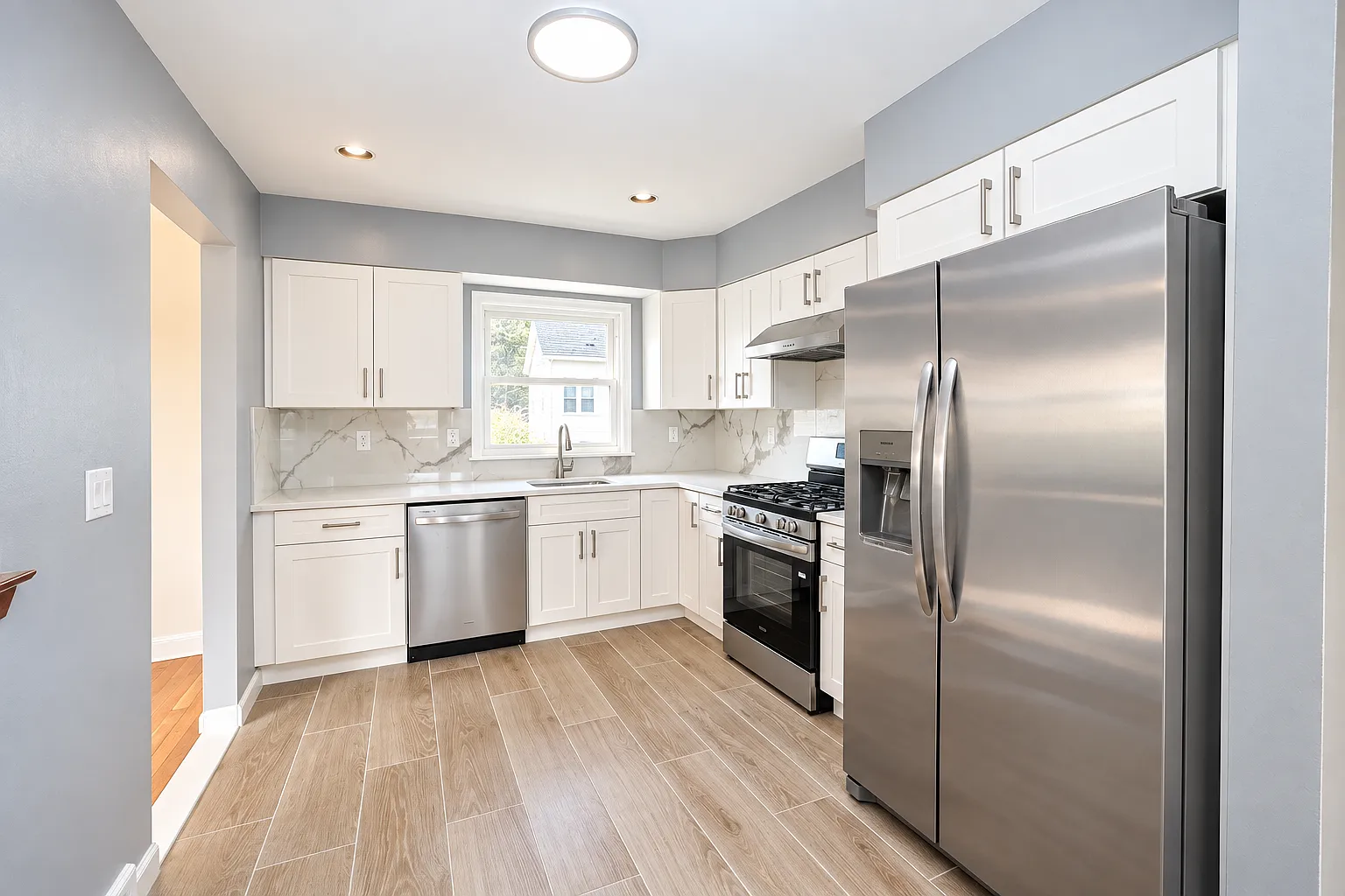 3 bed, 2.5 bath, $3,500 — Photo 4