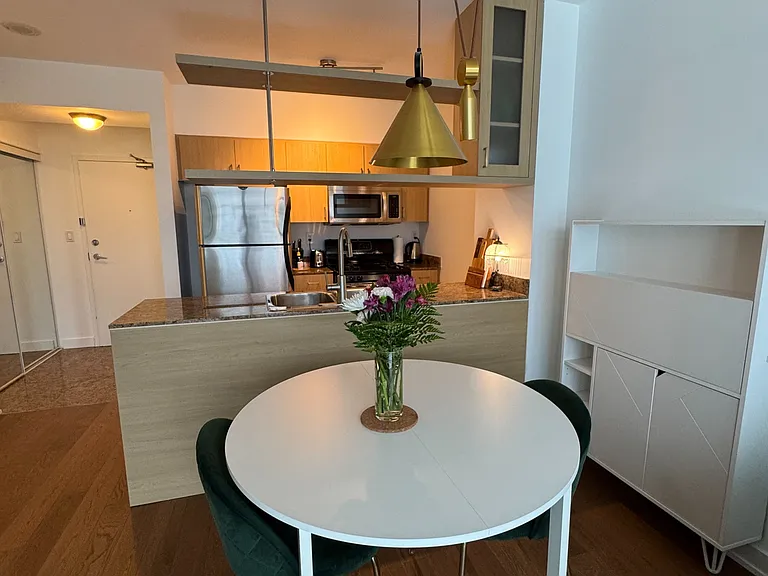 5 Mariner Ter #3609 — Photo 8