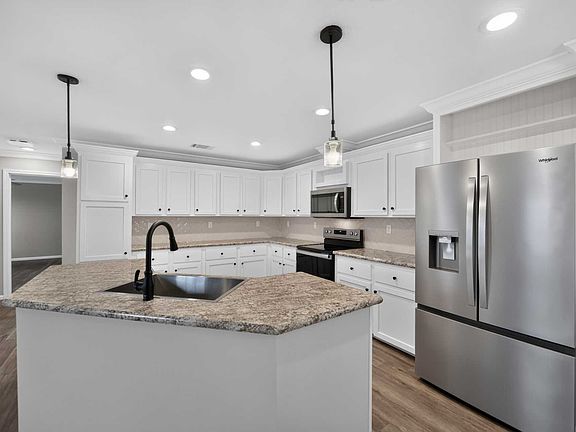 006_280_La_Vista_Dr-Kitchen-3548