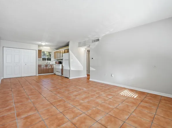 201 College Blvd E, Niceville, FL