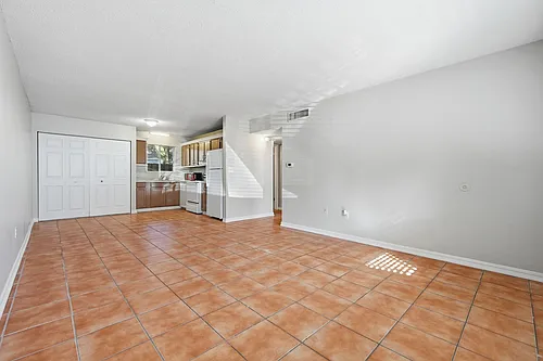 201 College Blvd E Photo 1