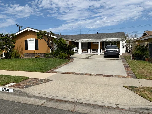 15346 Cambay Ln — Photo 3