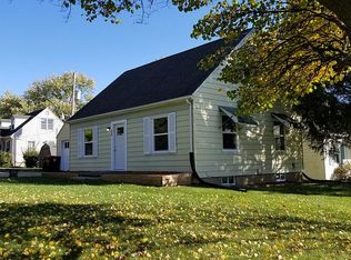 108 E Cherry Ridge Rd, Peoria, IL 61614