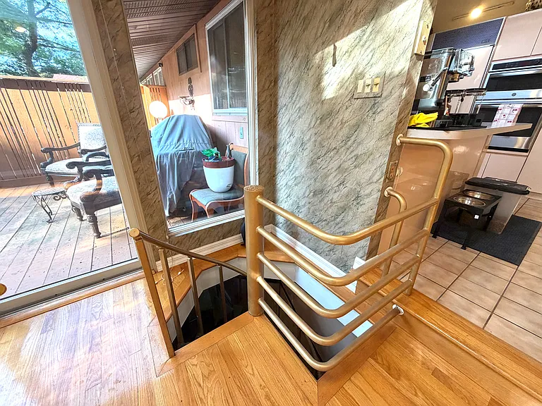 52 Deepdale Dr #1 — Photo 19