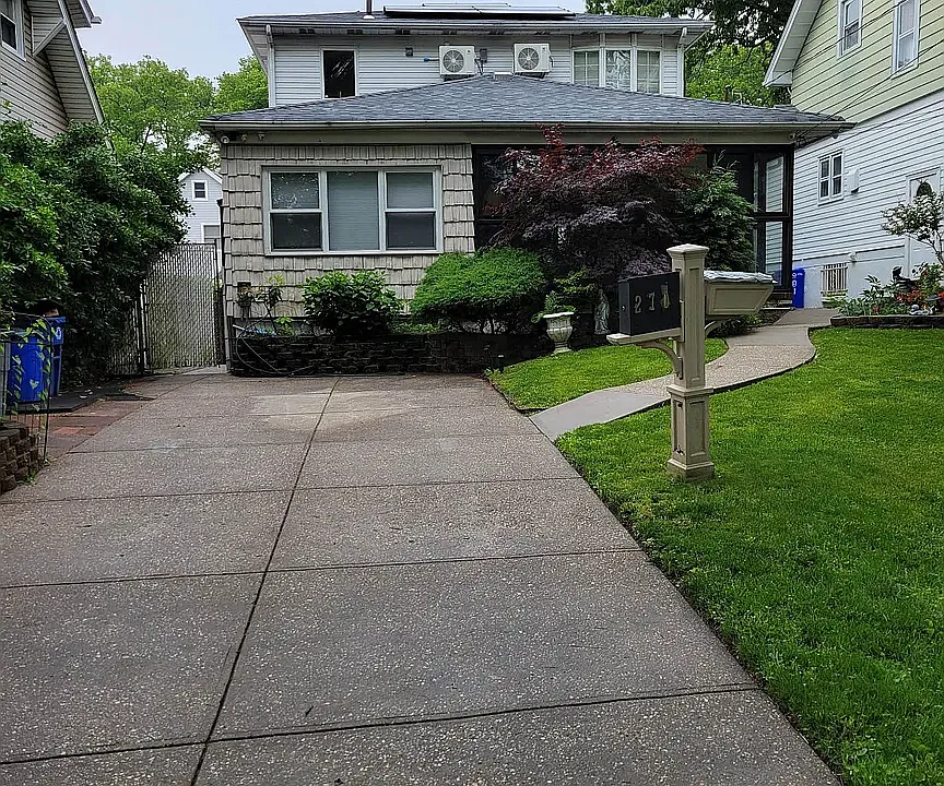 270 Greeley Ave #2