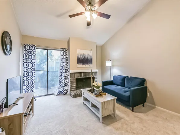 7900 N Stadium Dr APT 16, Houston, TX 77030