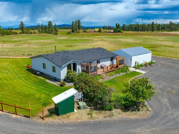 19530 W Charles Rd, Nine Mile Falls, WA 99026