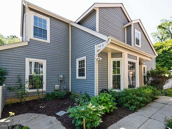 2nd image of 913 Windwhisper Ln