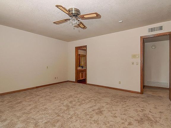 2nd image of 2001 E Woodman Dr