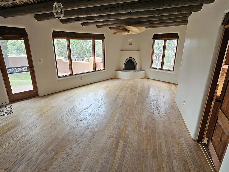 1306 Lejano Ln — Photo 30
