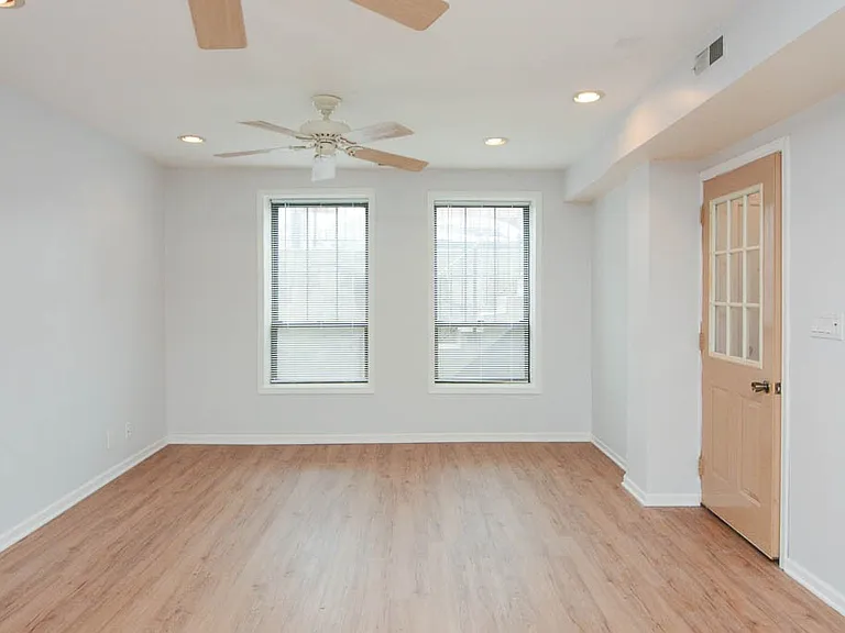 2347 W 24th Pl #FG — Photo 6