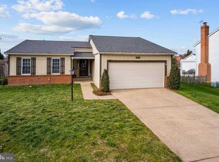 8908 Sweetbriar St, Manassas, VA 20110