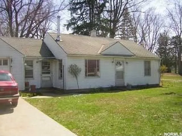 7384 Lake Rd, Madison, OH 44057