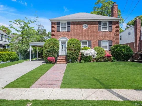 11 Garden Drive, Lynbrook, NY 11563