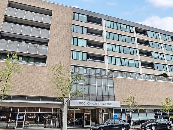 2nd image of 900 Chicago Ave Unit 412