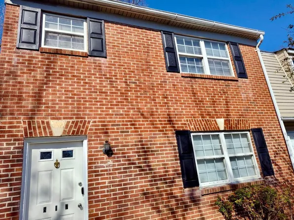 817 Bellows Ave, Fredericksburg, VA 22405