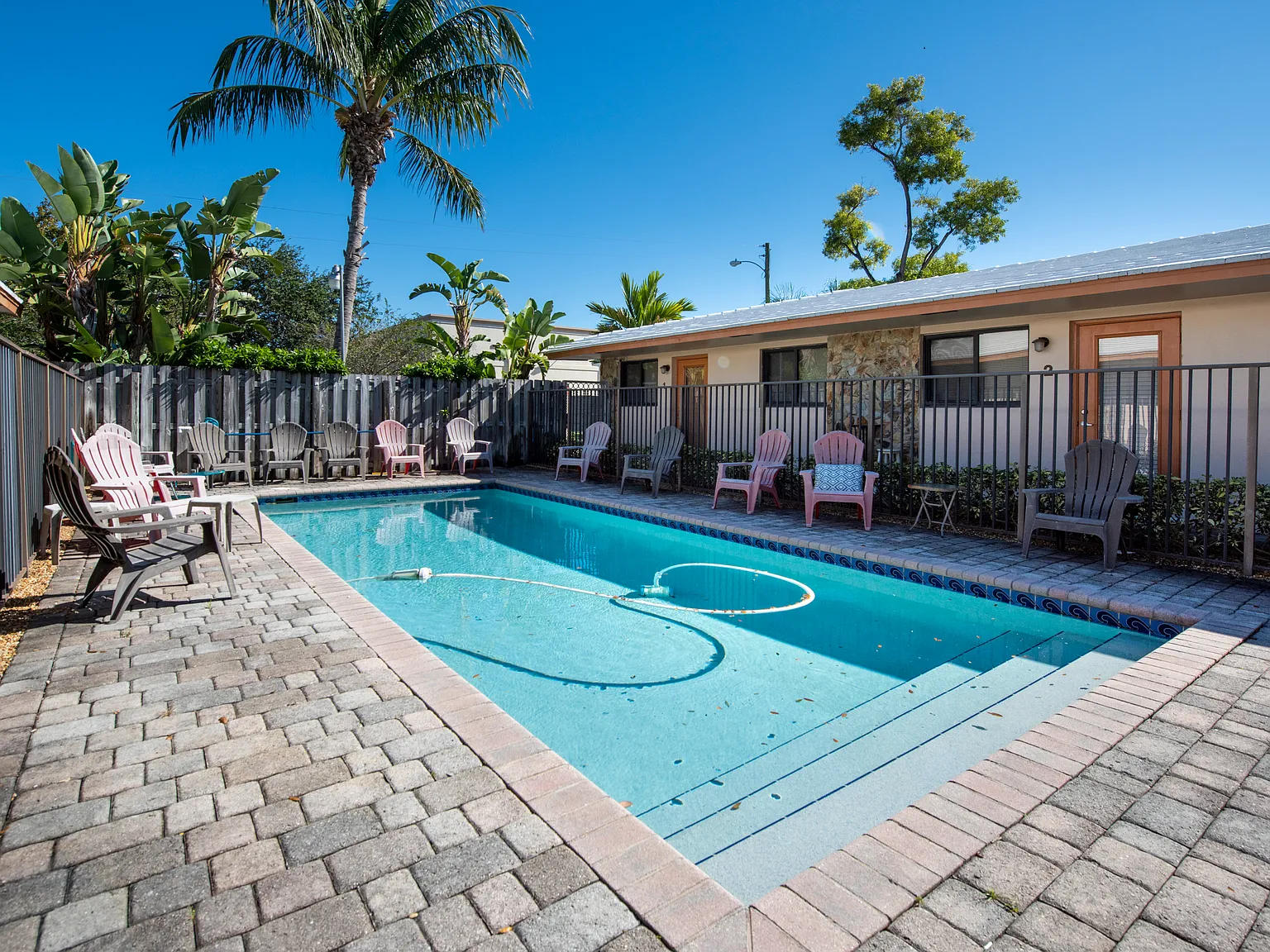 1 bed, 700 sqft, $1,600 — Photo 4