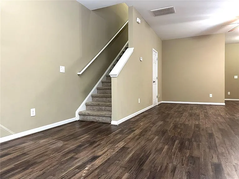 538 Oakside Pl — Photo 10