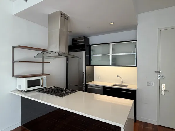 135 N 11th St, Brooklyn, NY