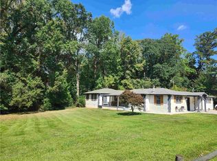 135 Carole Dr, Oxford, GA 30054