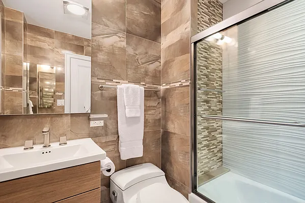 Sold by Warburg | media 10