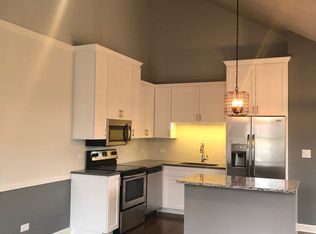 4906 Center Ave #B, Lisle, IL 60532