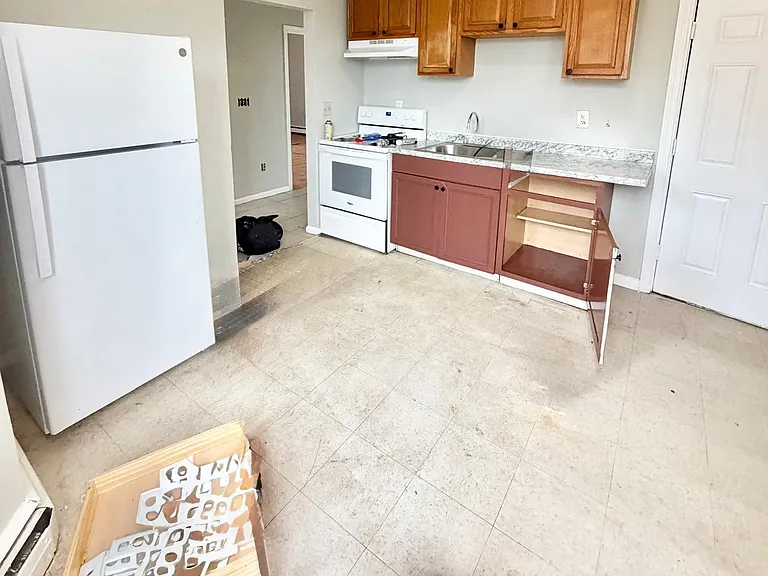 170 Sherman Ave #2 — Photo 1