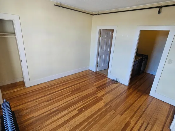 6 Main St #106, Rochester, NH 03867