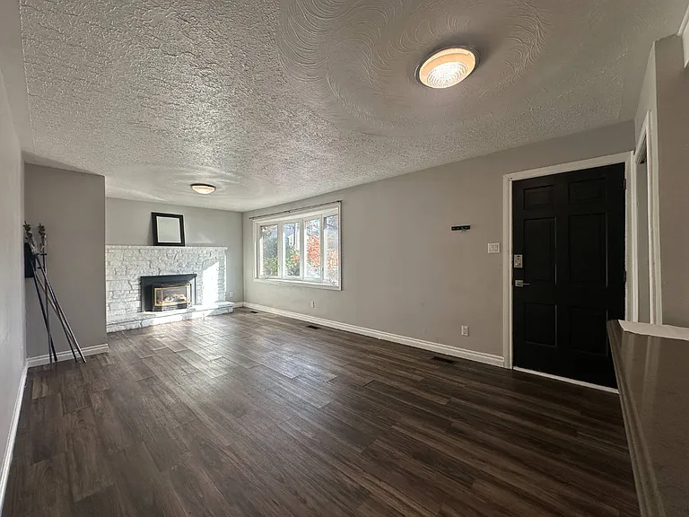 778 Weller St — Photo 7