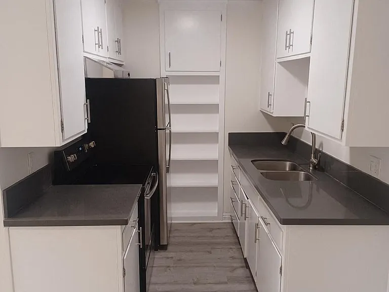 520 Ohio Ave — Photo 8