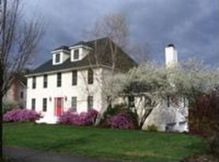 15 Weaver Cir, Amherst, MA 01002