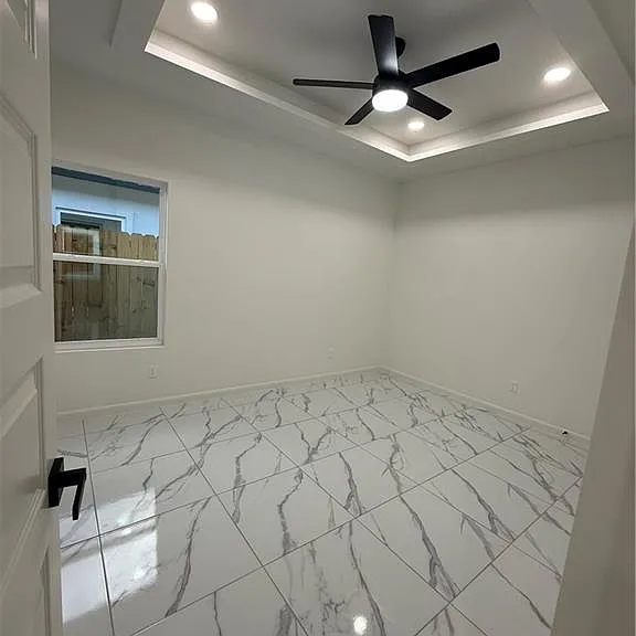 1215 Rosewood Ln #2 — Photo 9