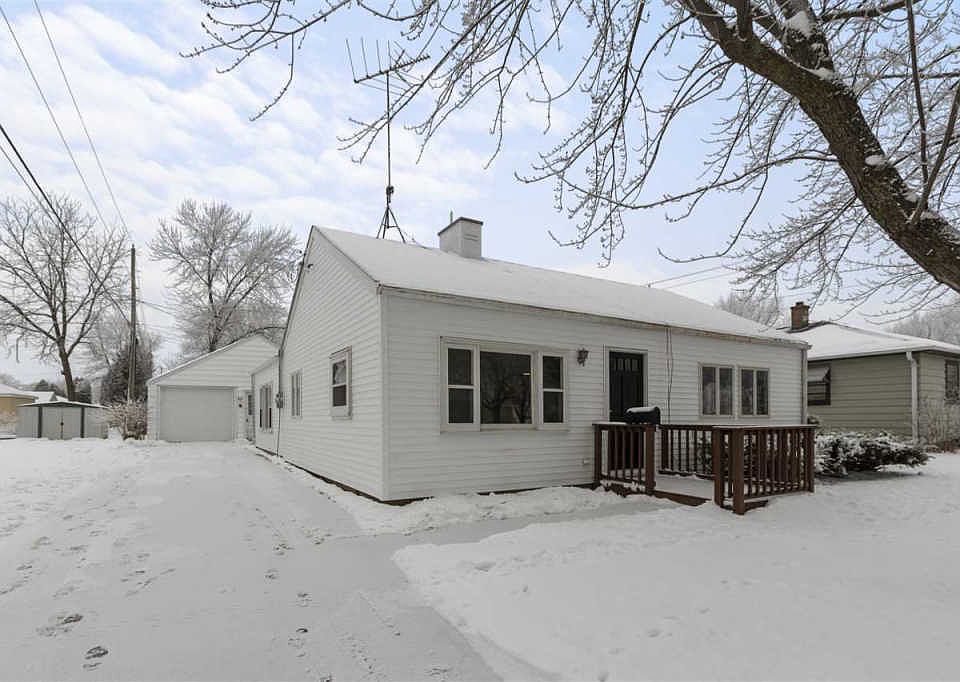 1st image of 409 S Lake St