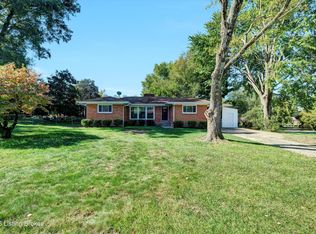 4706 Lacarem Dr, Jeffersontown, KY 40299