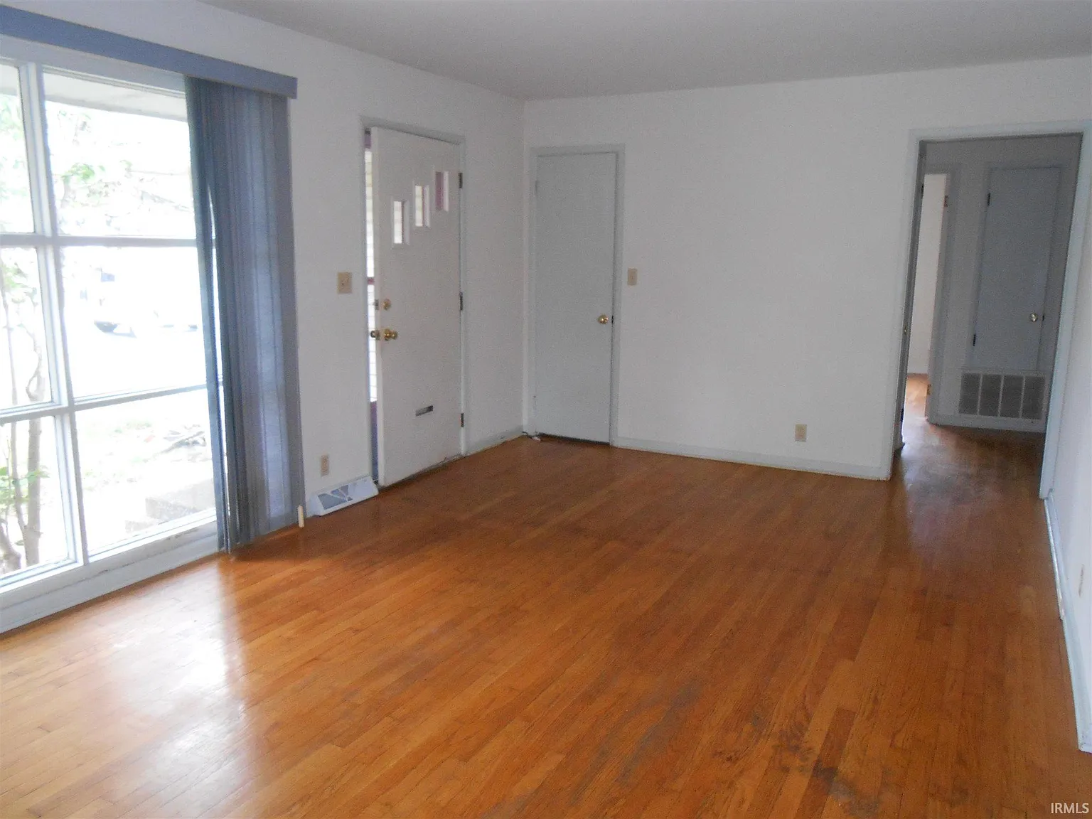 3 bed, 2.0 bath, 1440 sqft, $2,800 — Photo 3