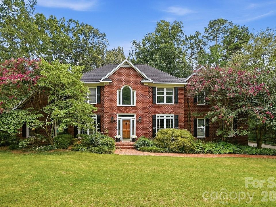 1st image of 1006 Waterview Ln