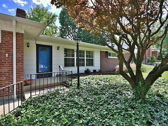 2nd image of 17 Pinewood Dr