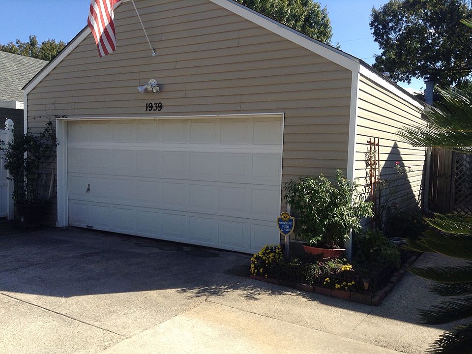 2nd image of 1939 Stonegate Ct
