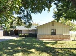 4711 E Holiday Estates Ct, Granbury, TX 76049
