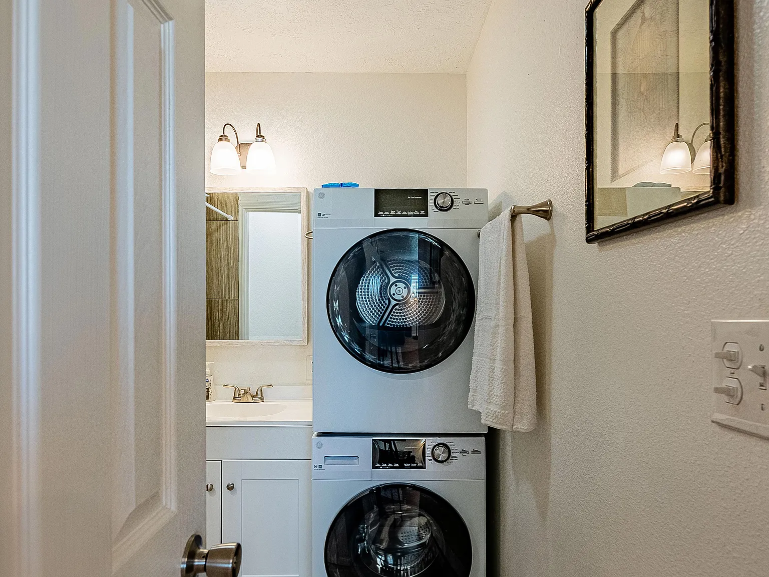 1 bed, 400 sqft, $1,100 — Photo 3