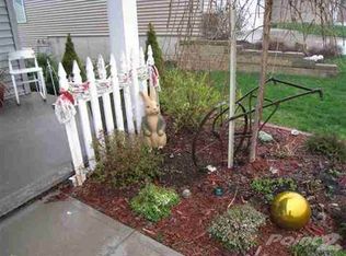 939 5th St, Kalona, IA 52247